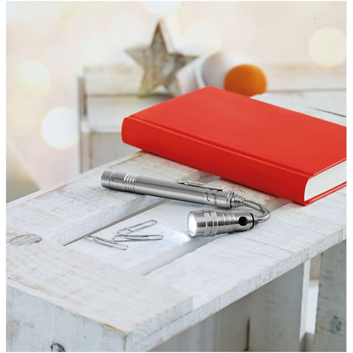 MP2517610-linterna-extensible-plata-2.jpg