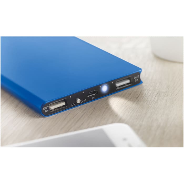 MP2522460-power-bank-de-8000-mah-azul-royal-4.jpg