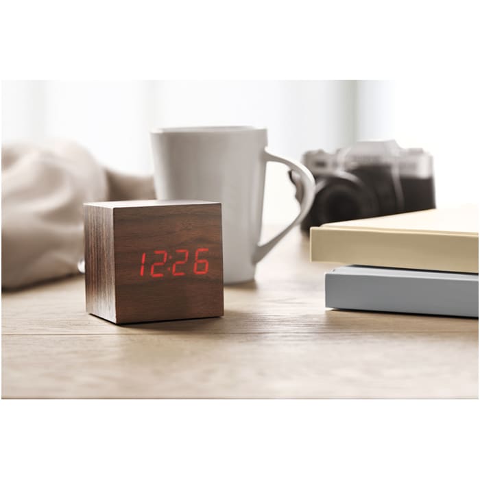 MP2527930-reloj-led-en-mdf-madera-4.jpg