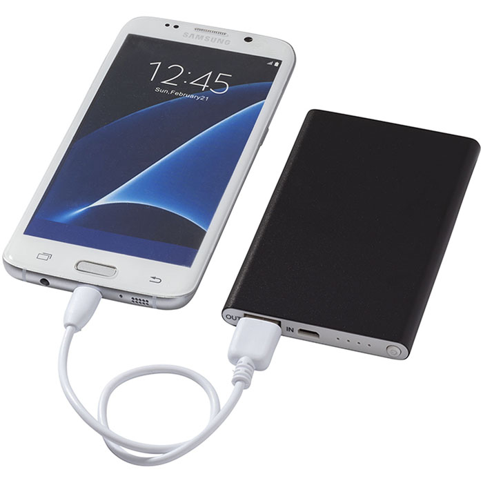 MP2676310-bateria-externa-de-4000mah-negro-intenso-6.jpg