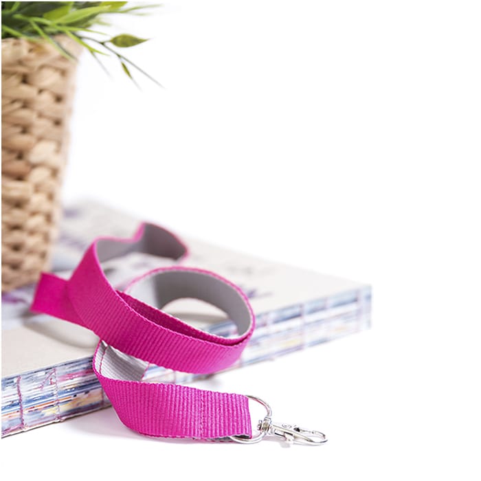 MP2861720-lanyard-fucsia-2.jpg