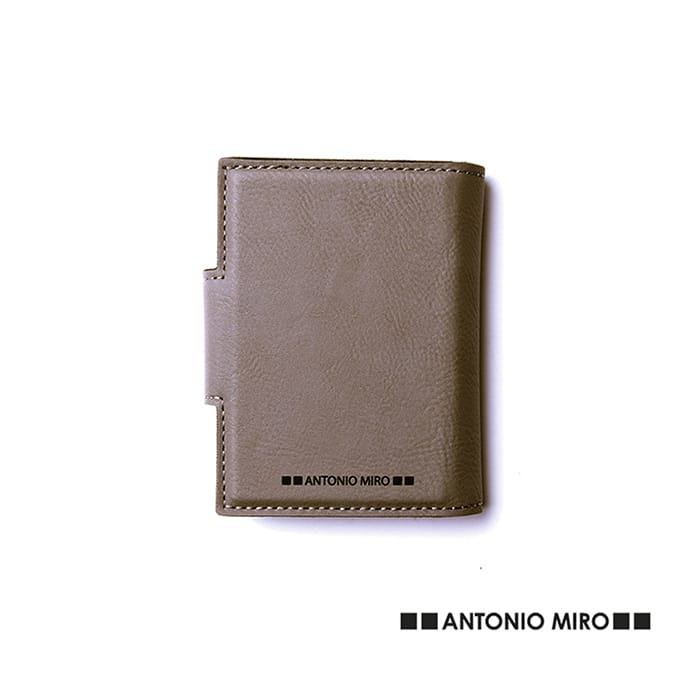MP2900370-tarjetero-marron-claro-1.jpg