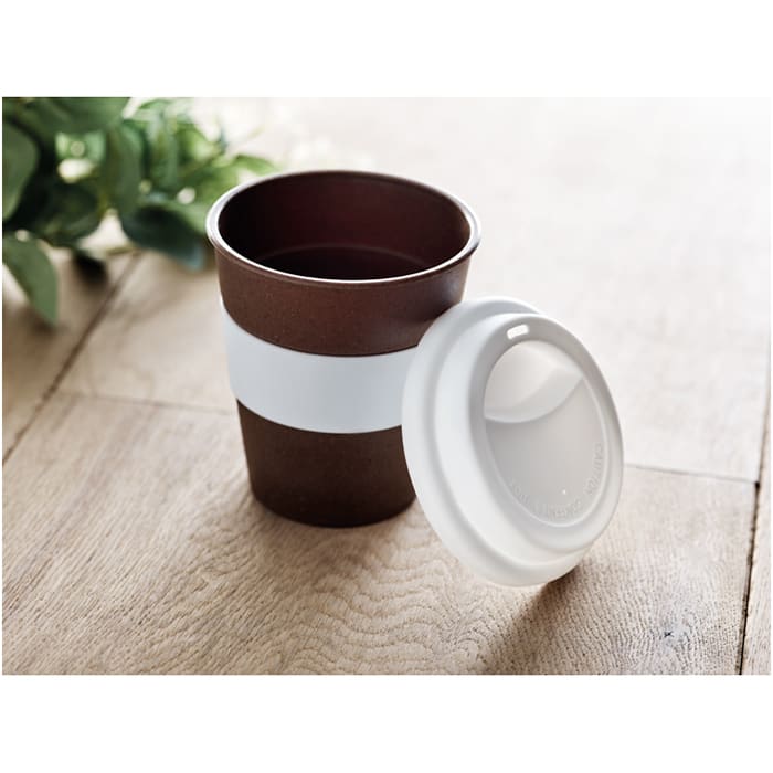 MP2964670-vaso-de-cascara-cafe-y-pp-blanco-3.jpg