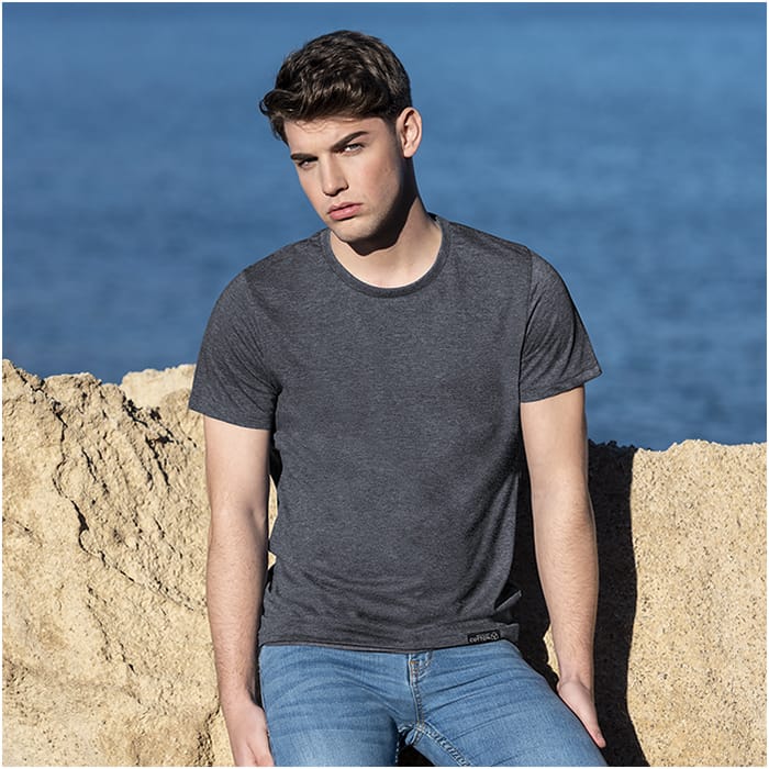 MP3170220-camiseta-adulto-negro-2.jpg